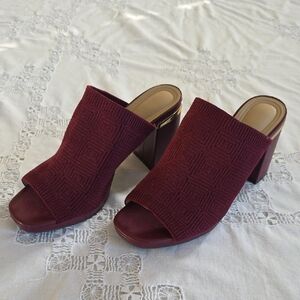 NWOT Adrienne Vittadini Burgundy Heeled Mules. Never Worn